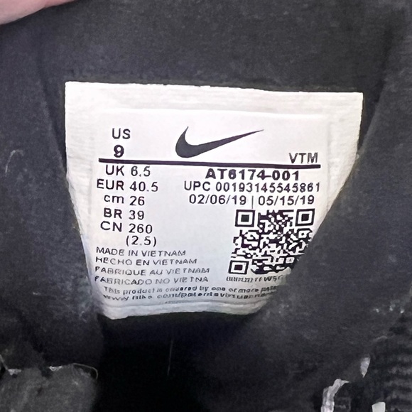 Nike Air Max 270 React Black White Running Shoes Women’s Size 9 - Picture 7 of 7